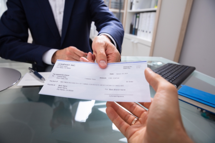 pay cheque focus